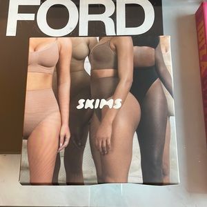 SKIMS Core Control Thong